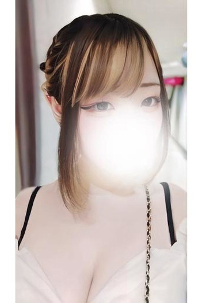 モナ(新人)