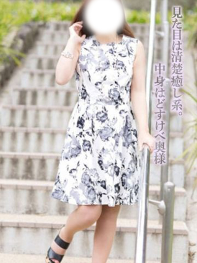 成田りさ【正統派美人】