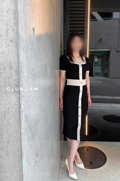 肳