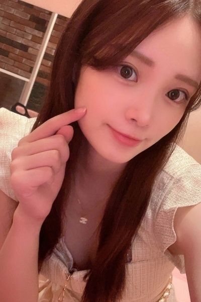˂