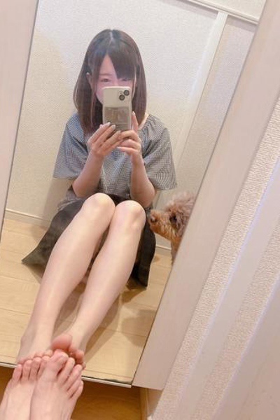 ˂